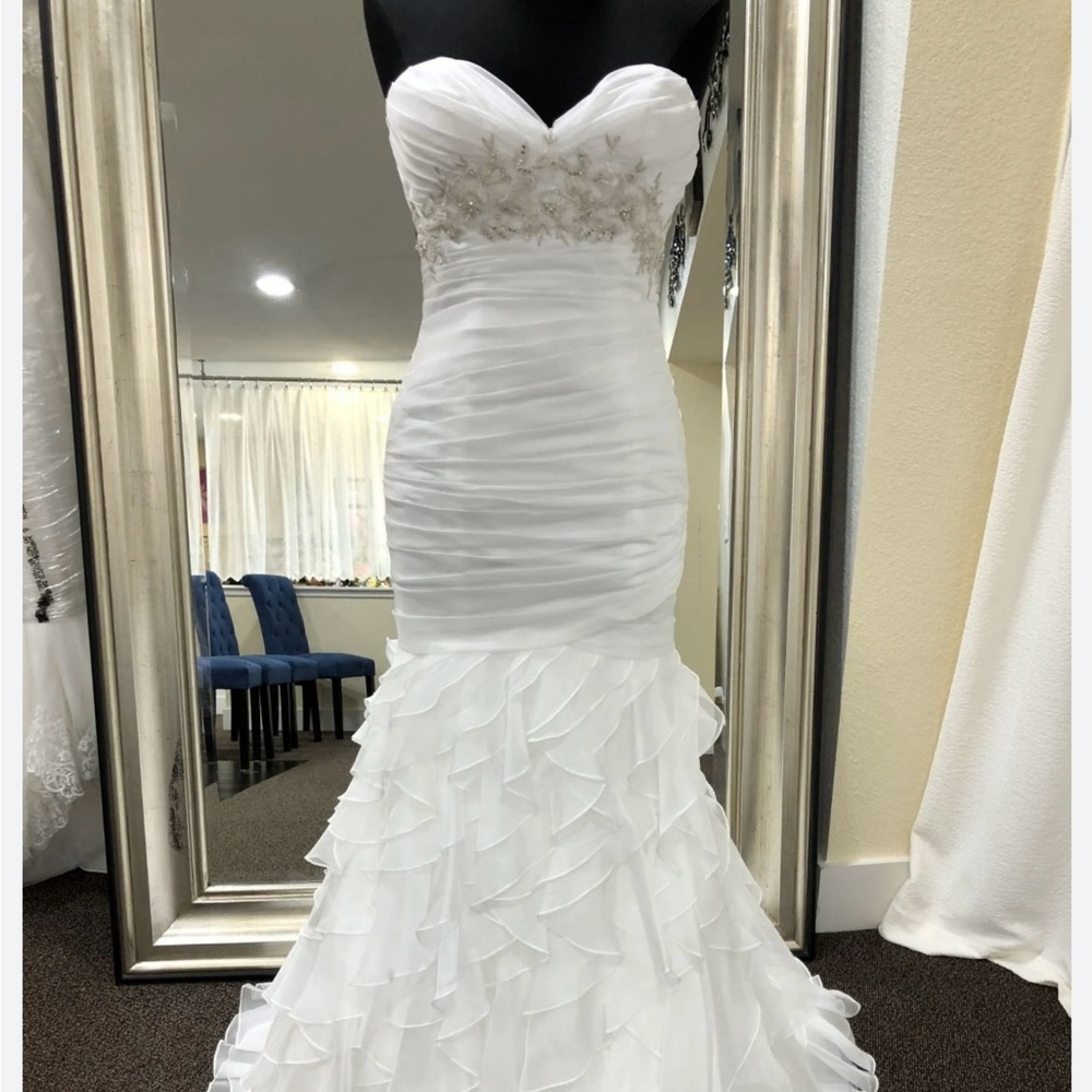 White Sleeveless Sweetheart Ruched Wedding Gown - Reduced